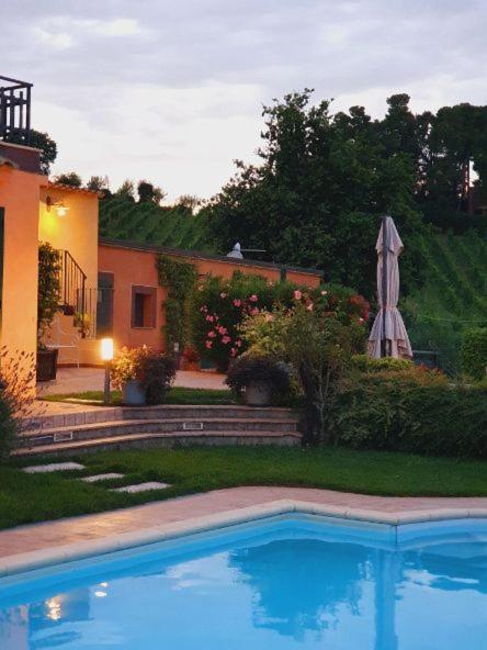 Вилла Poggio Montali Monte Roberto Экстерьер фото