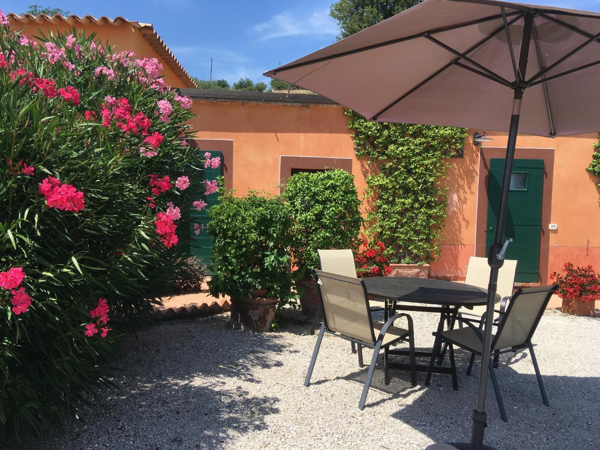 Вилла Poggio Montali Monte Roberto Экстерьер фото