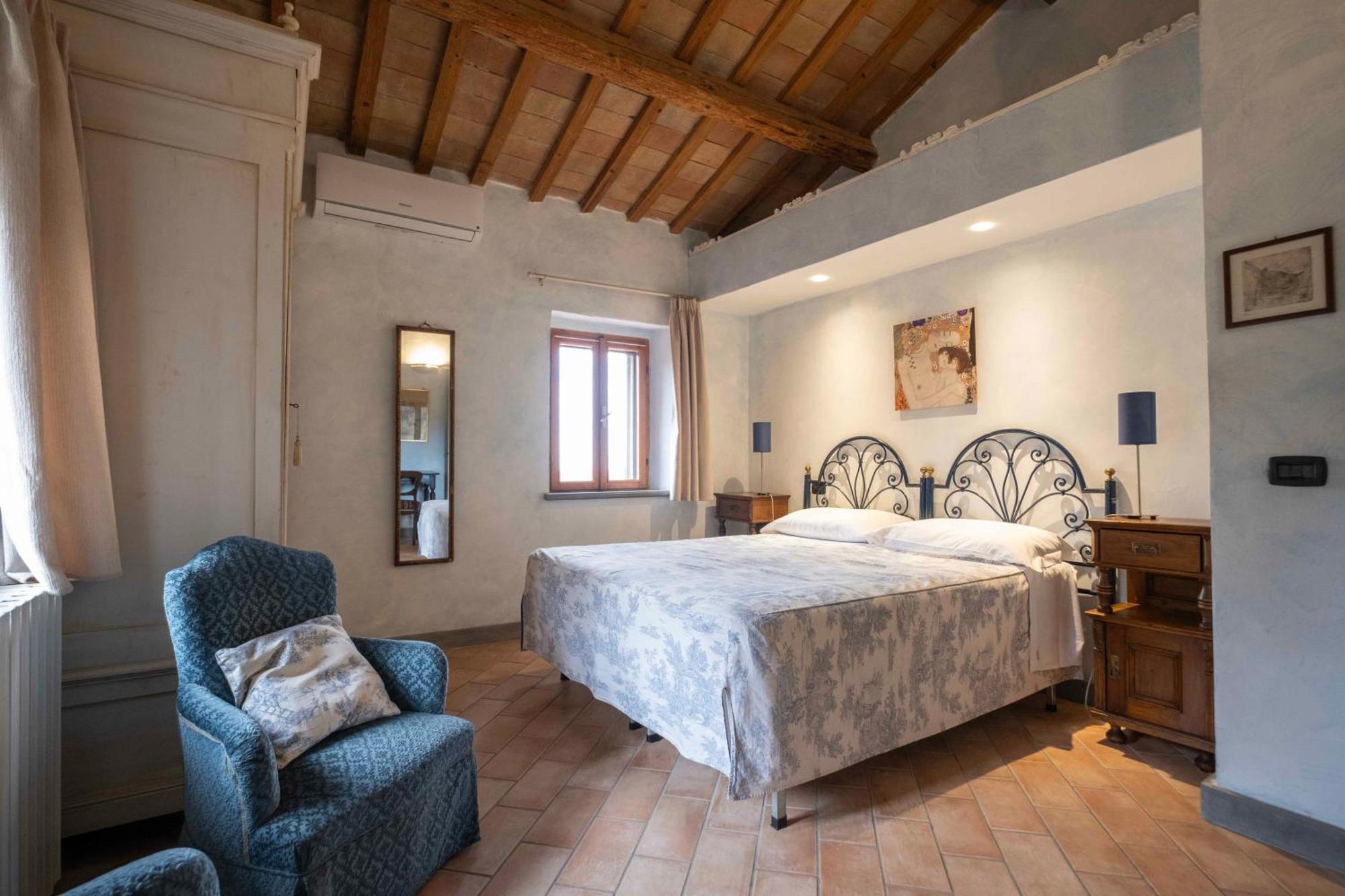 Вилла Poggio Montali Monte Roberto Экстерьер фото