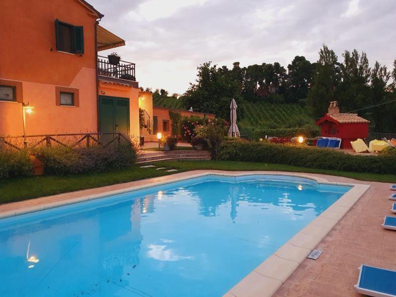 Вилла Poggio Montali Monte Roberto Экстерьер фото