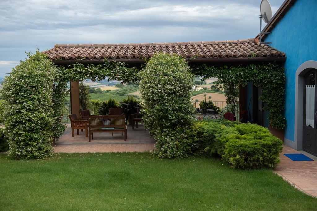 Вилла Poggio Montali Monte Roberto Экстерьер фото